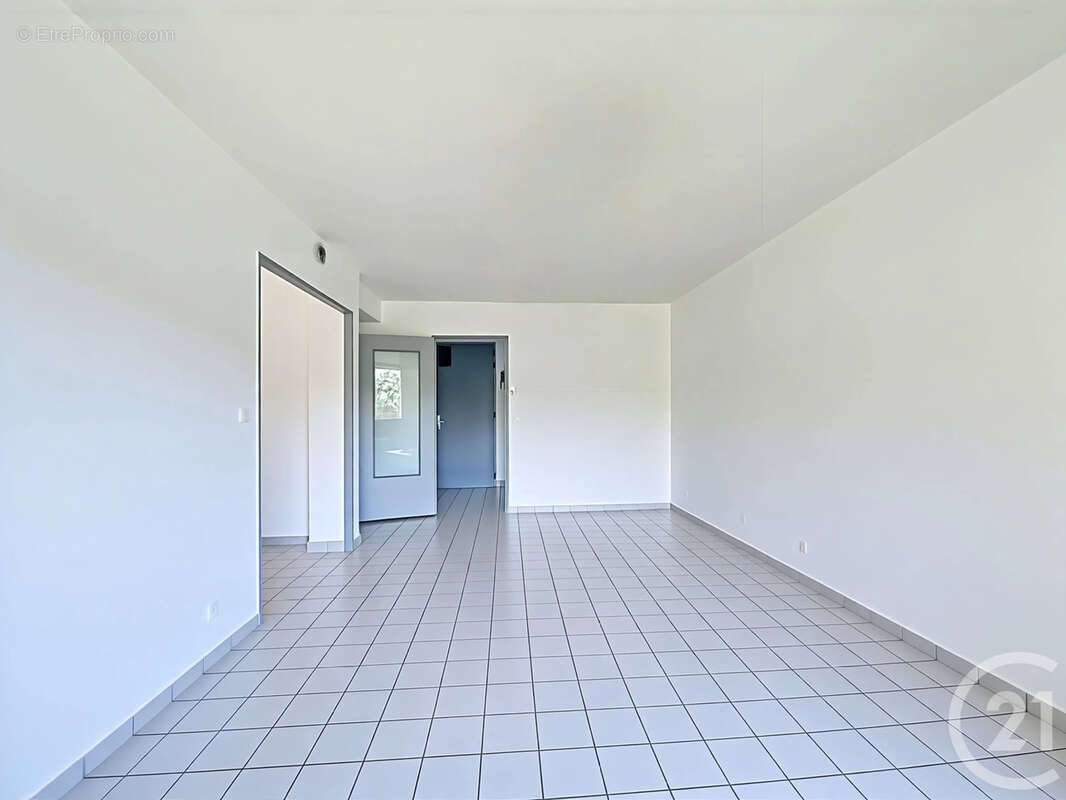 Maison à SAINT-JEAN-DE-LINIERES