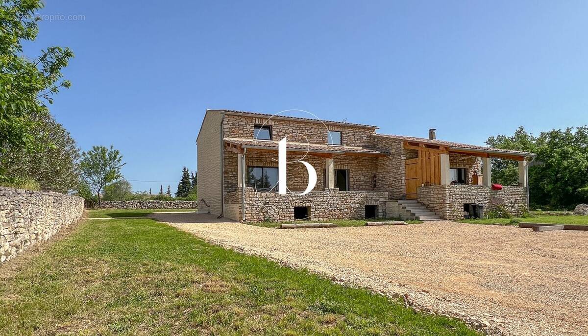 Maison à GOUDARGUES