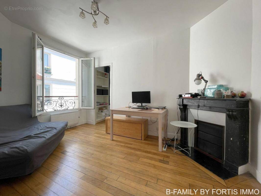 Appartement à PARIS-18E