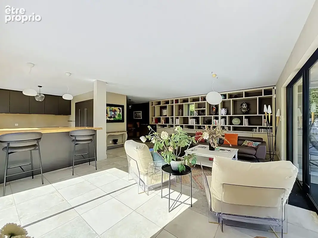Villa de charme avec piscine, 6 chambres et 1 500 m² de terrain, dépendance! - photo 8