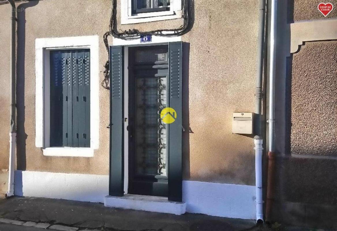 Maison à SAINT-AMAND-MONTROND