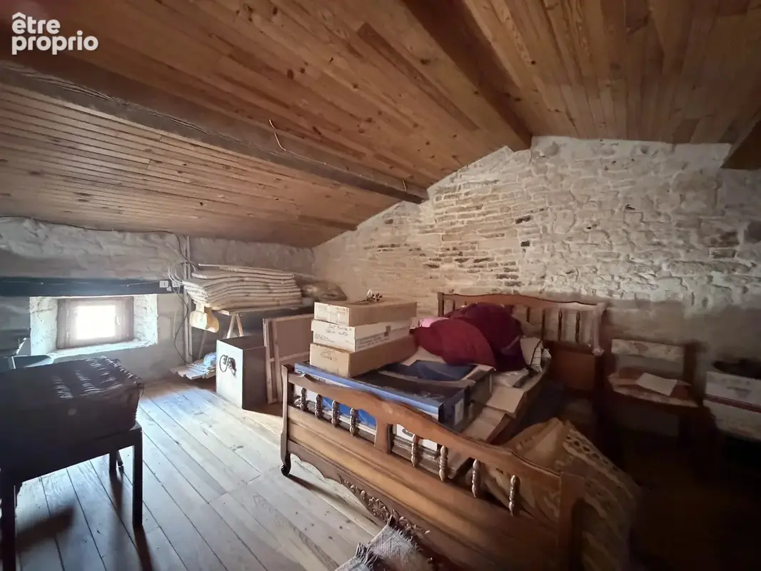 Maison en pierre pleine de potentiel à proximité d’Aigre et de Tusson - photo 13