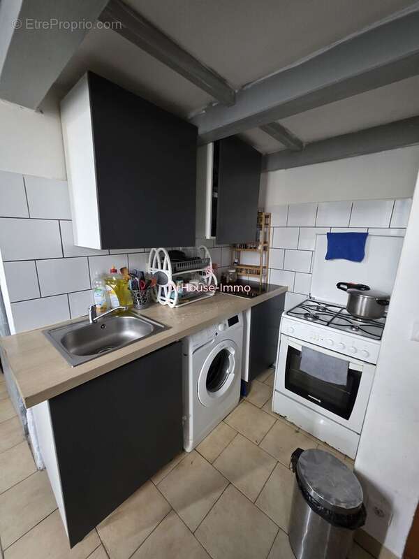 Appartement à MARSEILLE-3E