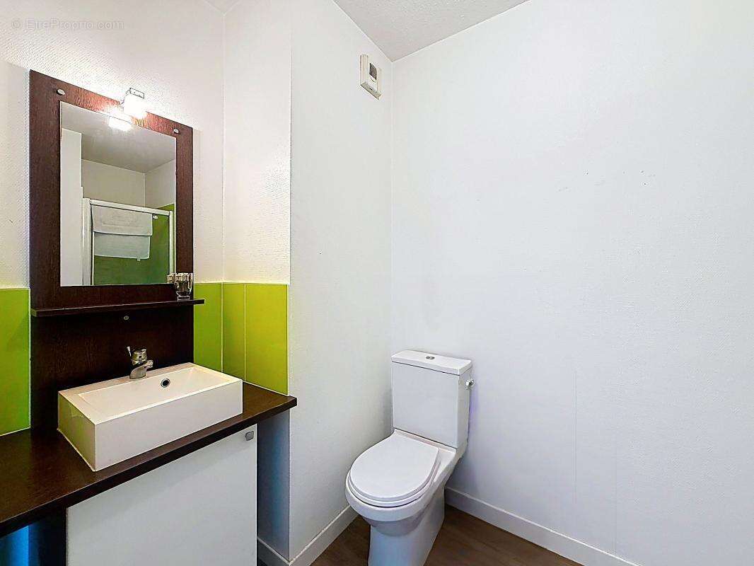 Appartement À Vendre : Investissement locatif – proche Vieux-Port La Rochelle - photo 3
