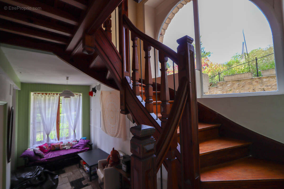 Maison à SAINT-VINCENT-DE-COSSE