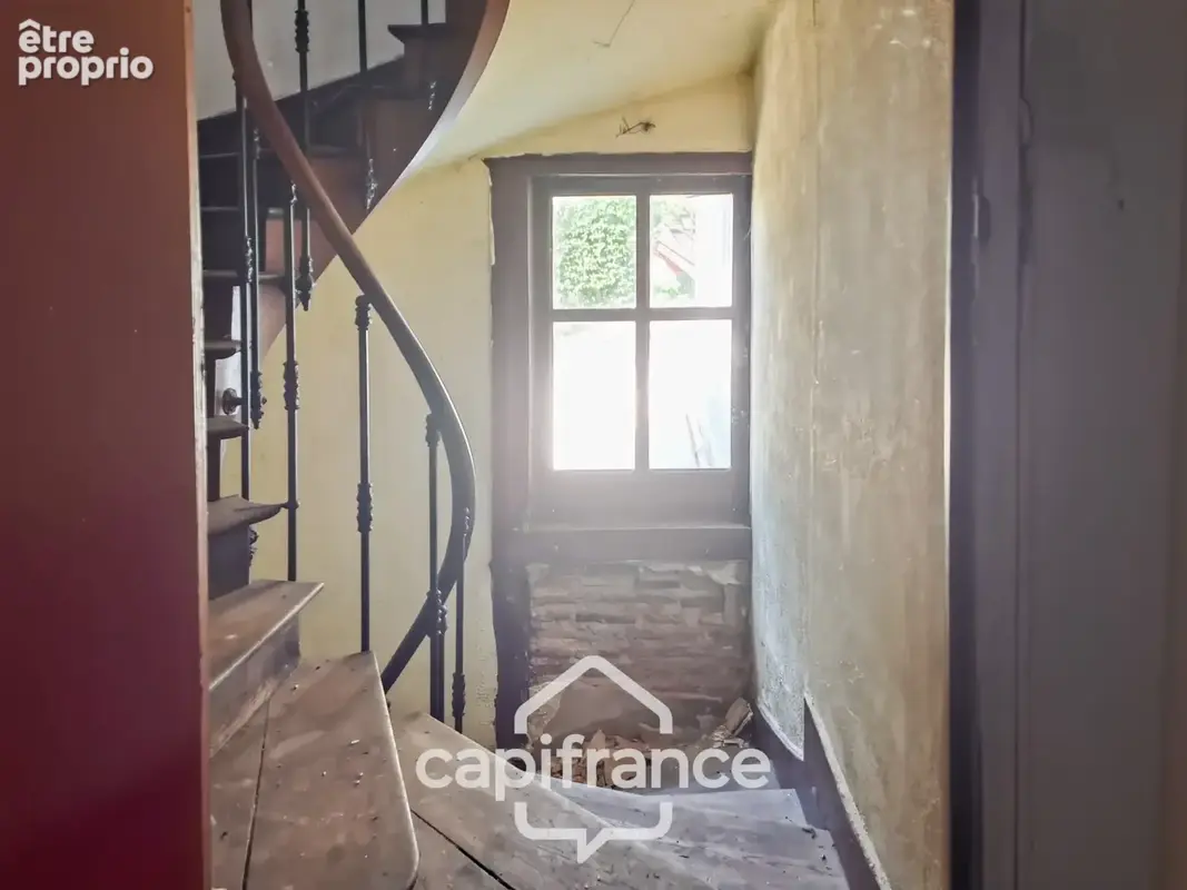 Ancien bar-restaurant avec logement – Fort potentiel au cœur de Châteaumeillant - photo 8
