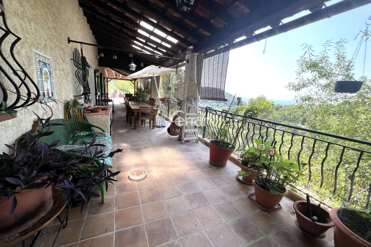 Maison 250 m² à Draguignan  - photo 3