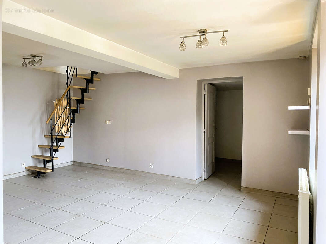 Maison 74 m² à Courtenay  - photo 4