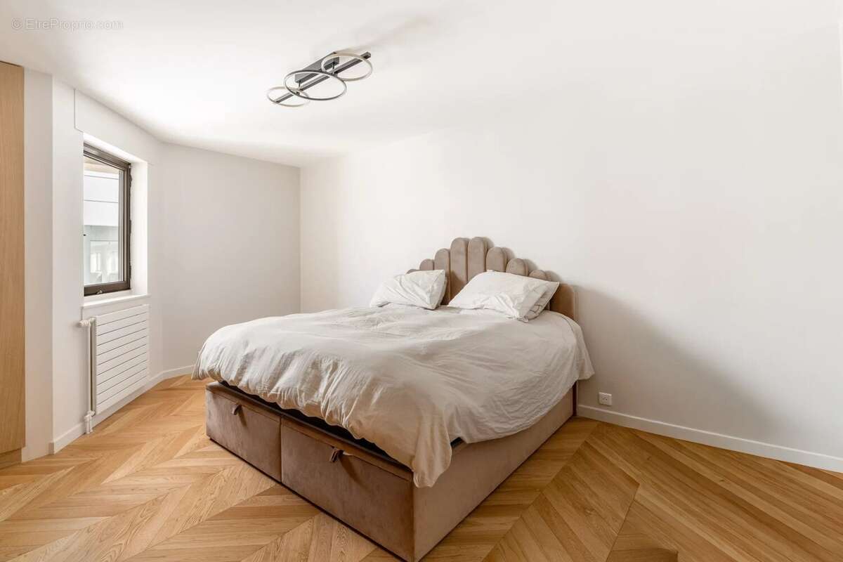 Appartement à LEVALLOIS-PERRET