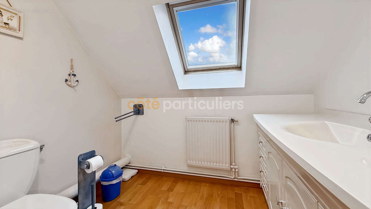 Pavillon 7 pieces avec garage - photo 10