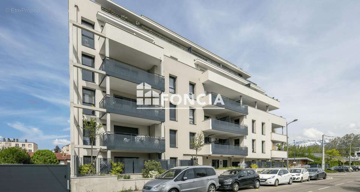 Appartement à LE PONT-DE-CLAIX