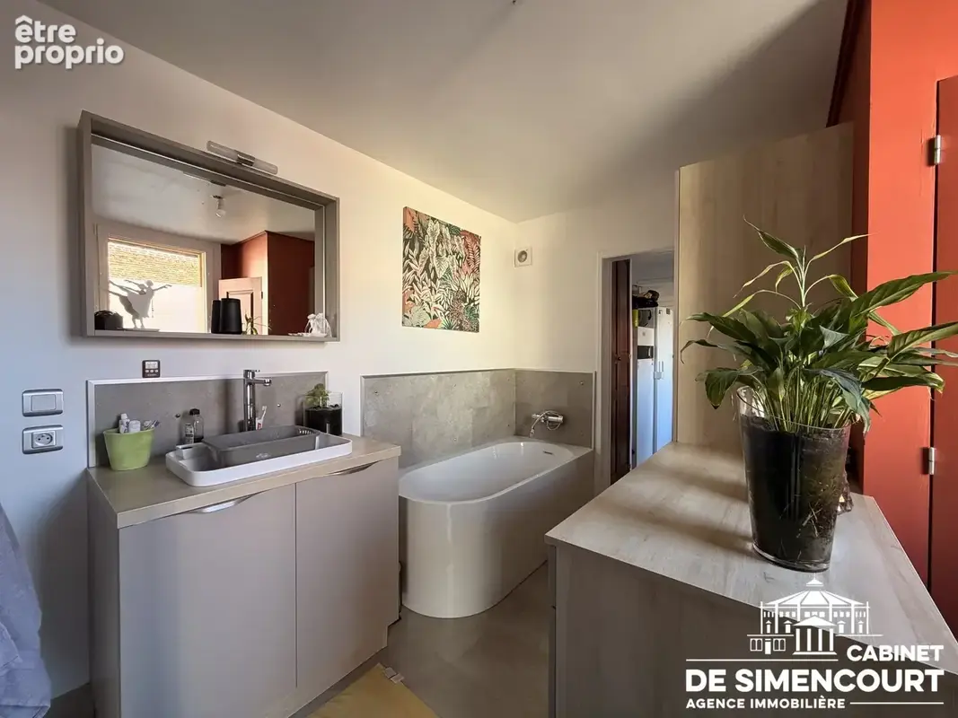 Maison familiale avec t2 indépendant   beau potentiel - photo 3