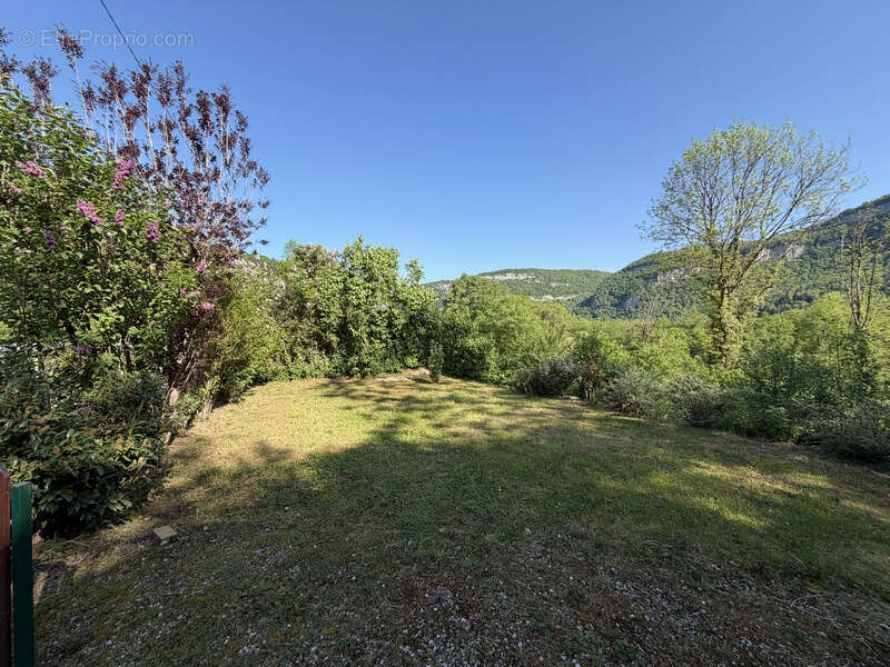 Vaux les Saint Claude, Maison de village avec garage et terrain non attenants - photo 10