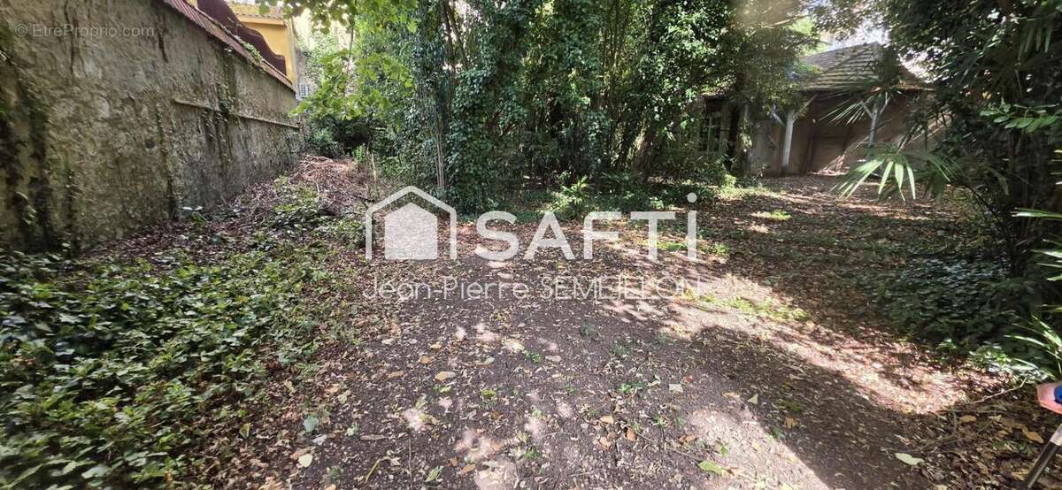Terrain 563 m² à Agen  - photo 3