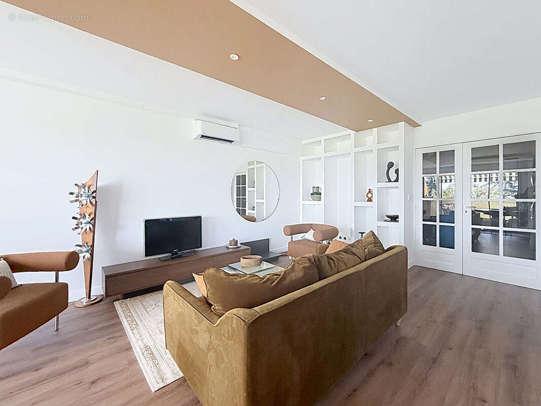 Appartement à VILLENEUVE-LES-AVIGNON