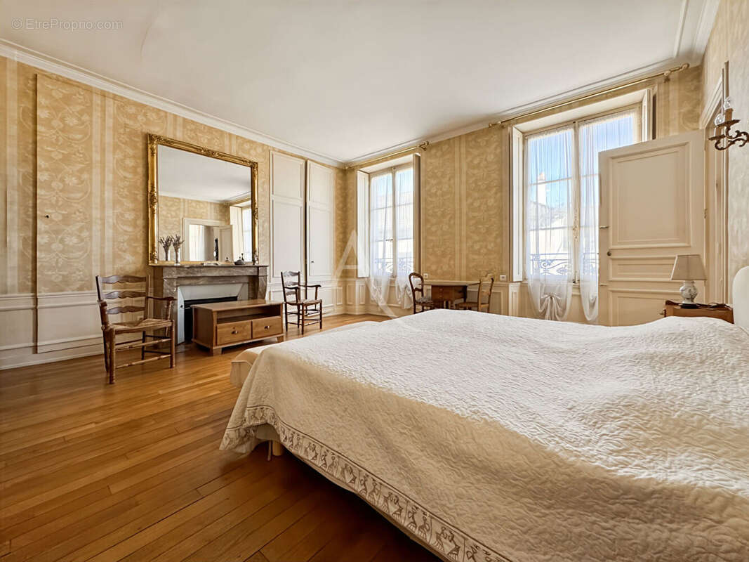 Maison à ETAMPES