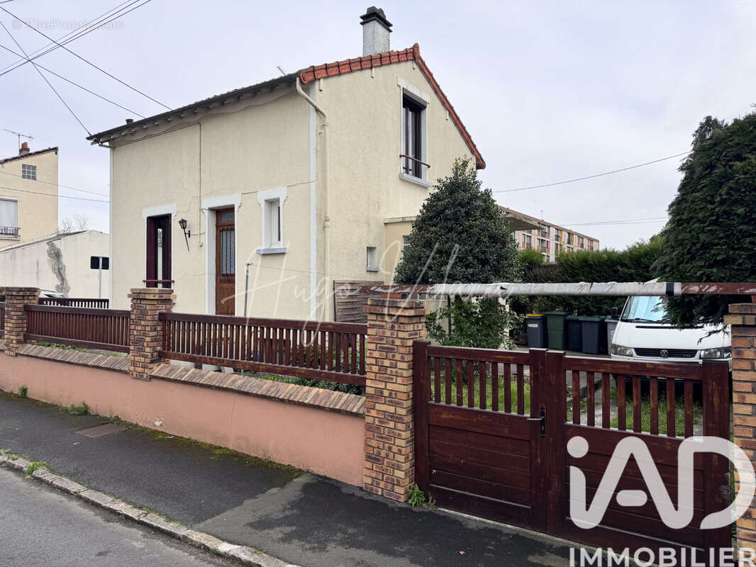 Photo 2 - Maison à VILLENEUVE-LE-ROI