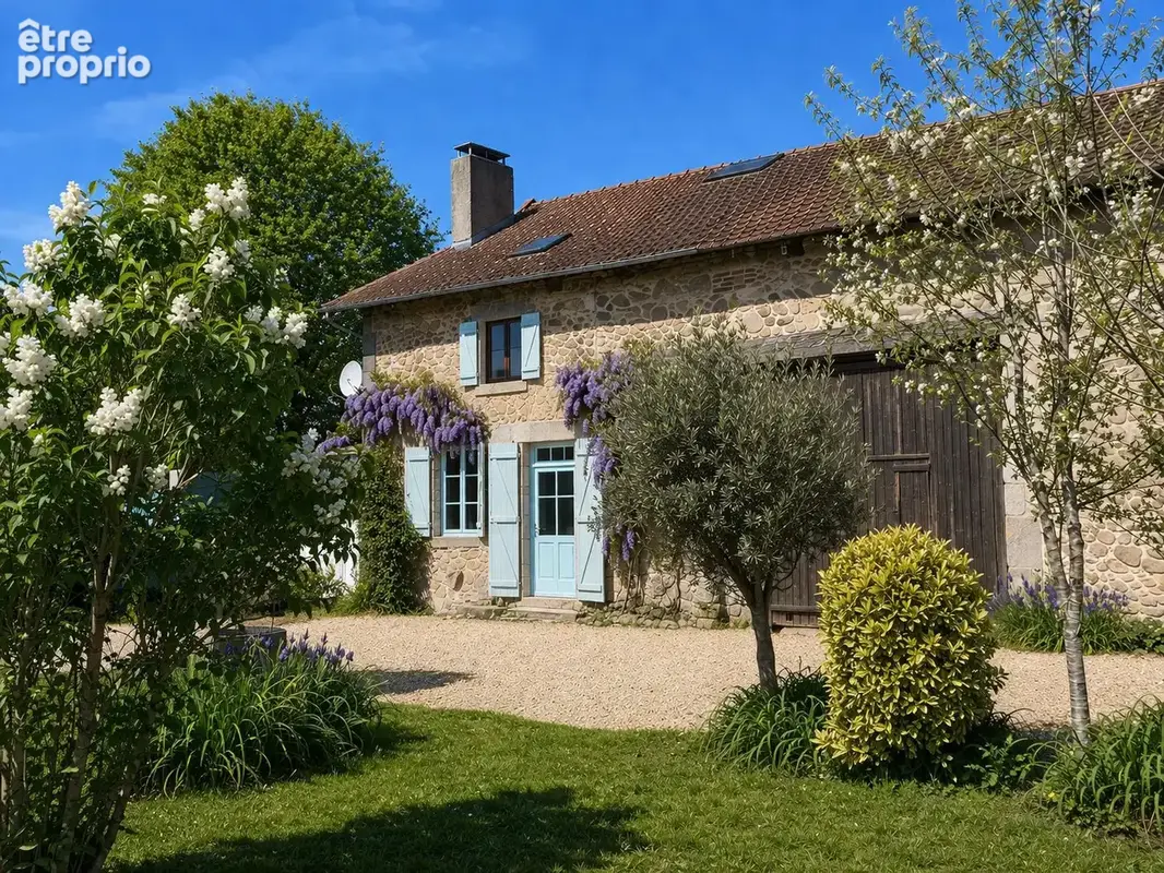 Maison à PIEGUT-PLUVIERS