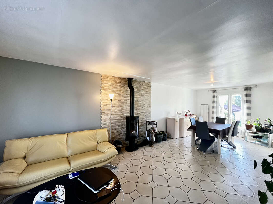 Maison à COULOMMIERS