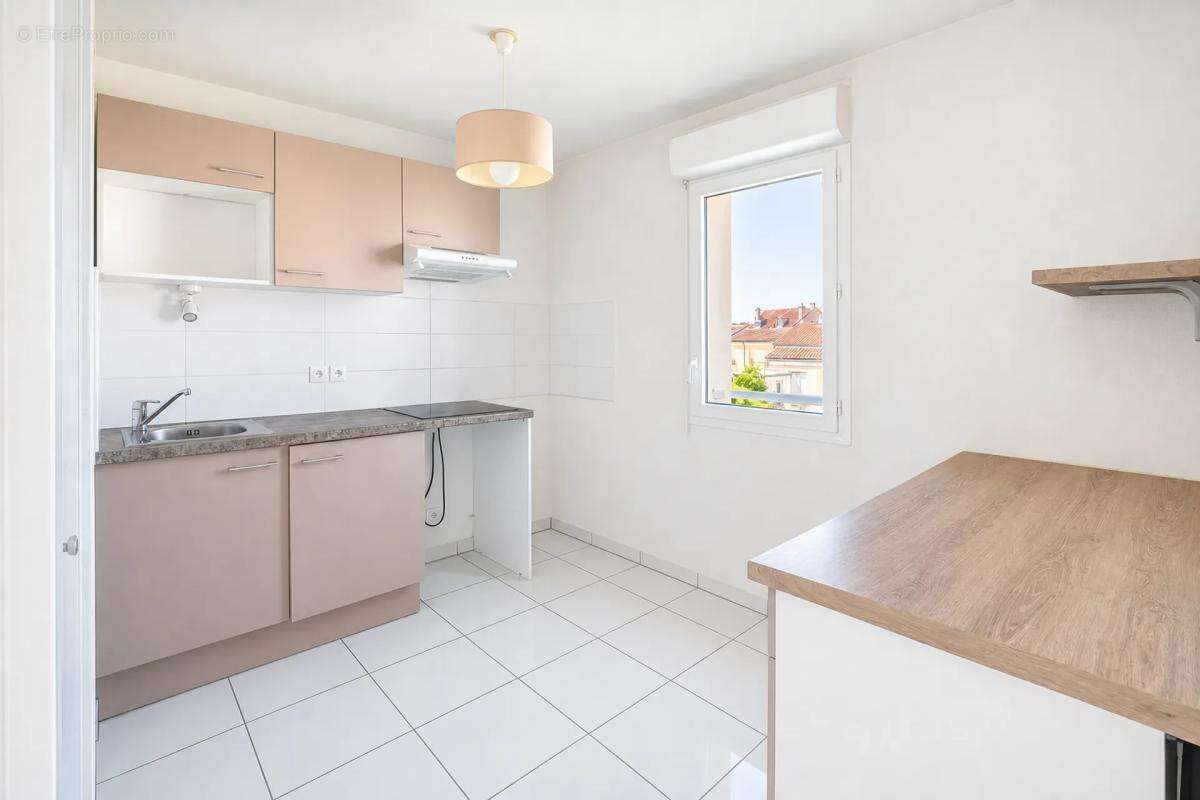 Appartement de 4 pièces de 75 m² à Bordeaux - photo 4