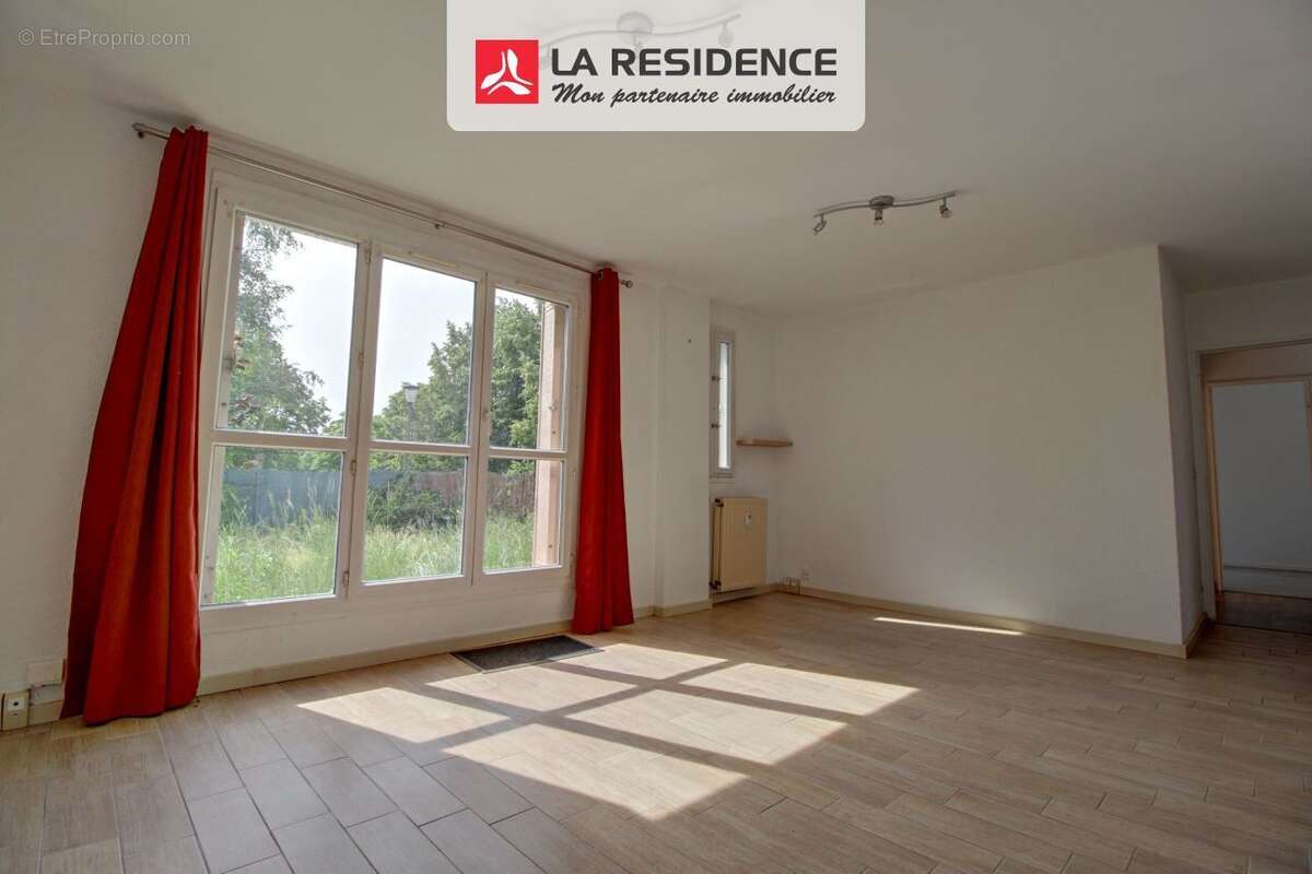 Appartement 70 m² à Cergy  - photo 5