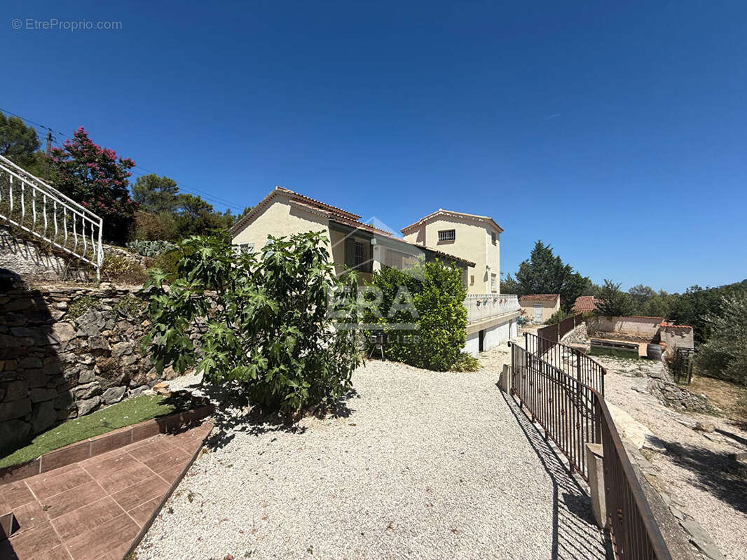 Maison à SAINT-MAXIMIN-LA-SAINTE-BAUME