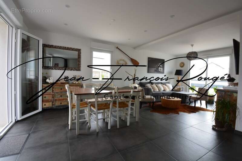 Maison à SAINT-GERMAIN-SUR-AY