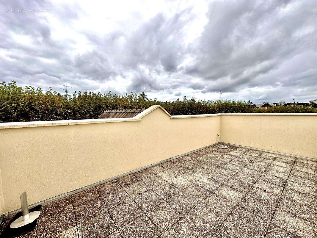 Appartement à FONTENAY-SOUS-BOIS