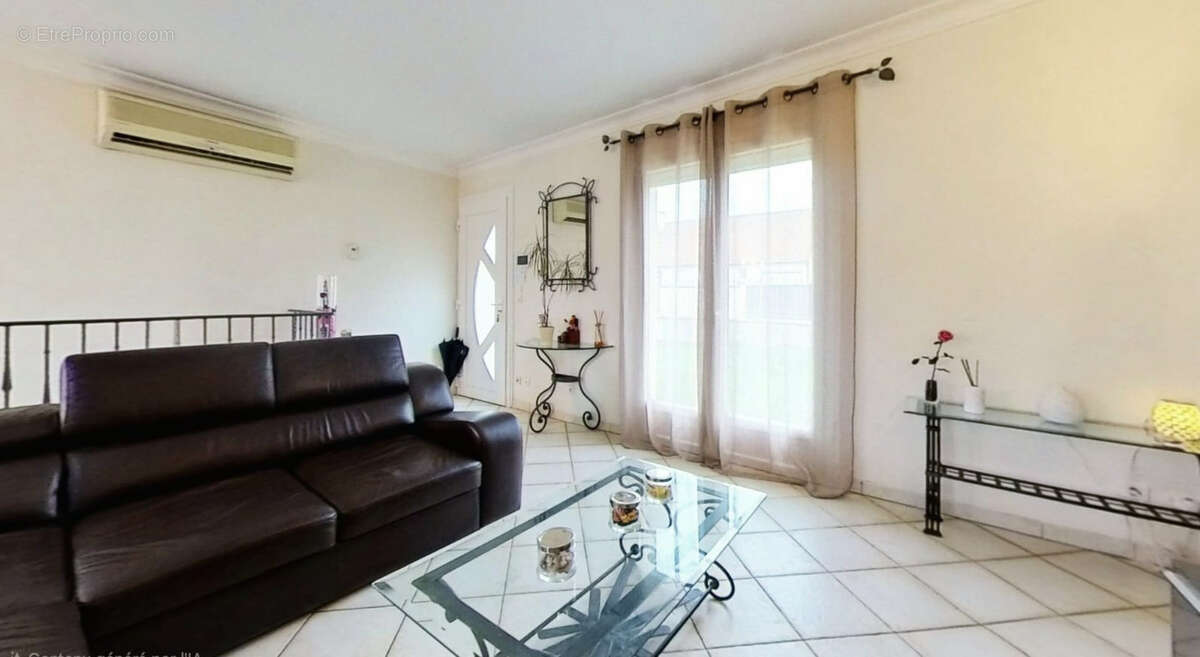 Maison à ROZAY-EN-BRIE