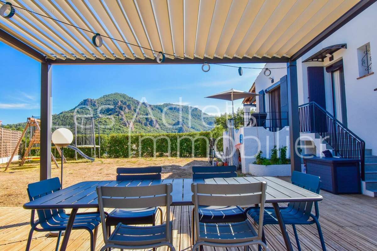 Maison à LES ADRETS-DE-L&#039;ESTEREL