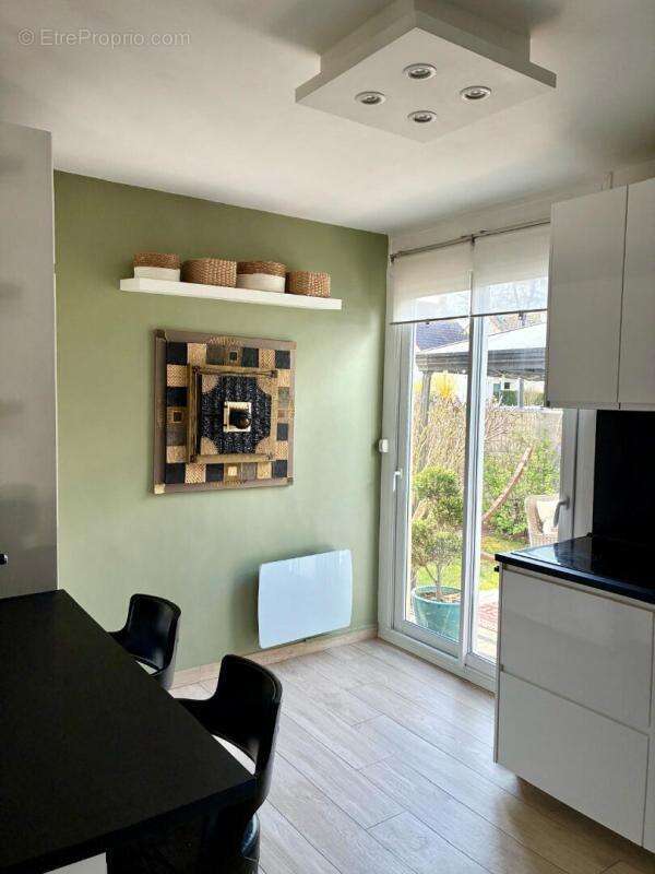 Maison à VERNEUIL-SUR-SEINE