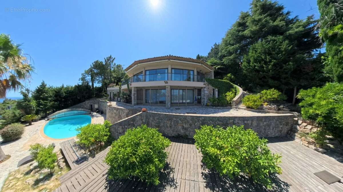Maison à THEOULE-SUR-MER