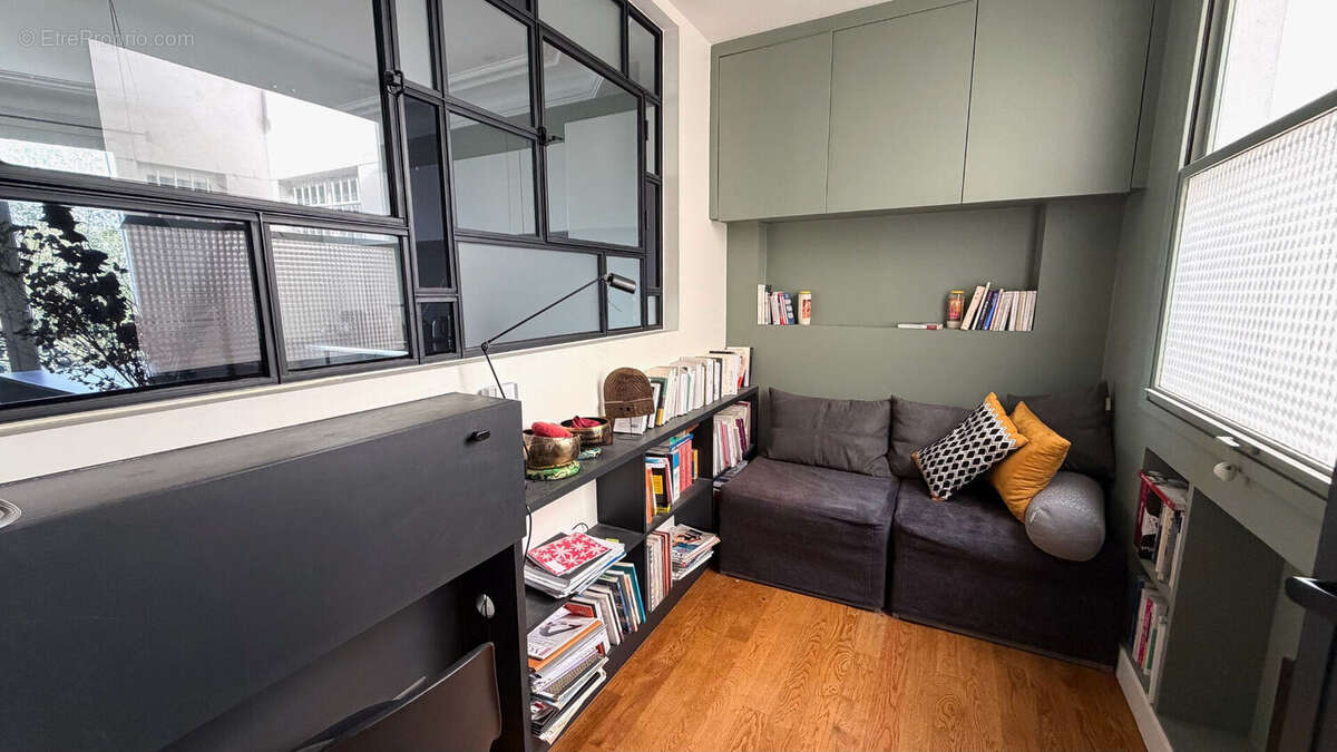 Appartement à PARIS-10E