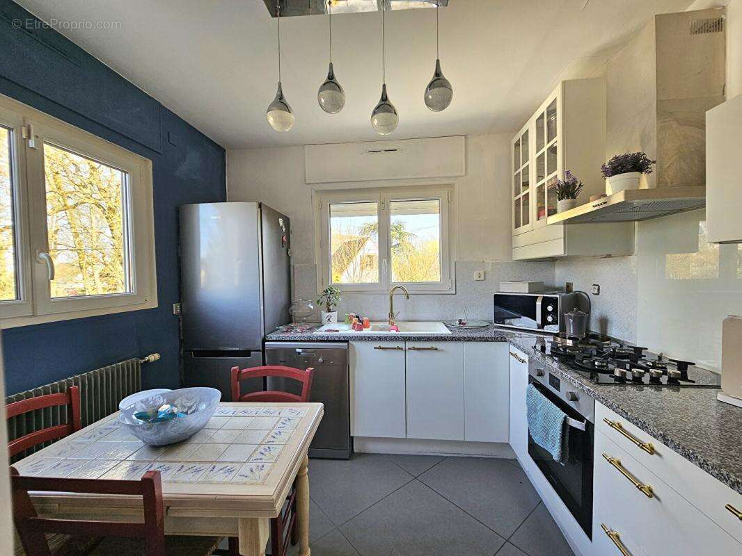 Maison à LE PERRAY-EN-YVELINES