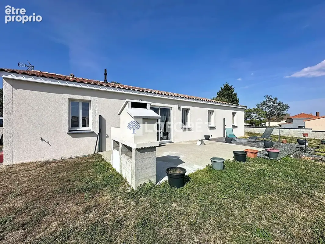 Maison Availles Thouarsais 1711 m2 - photo 3