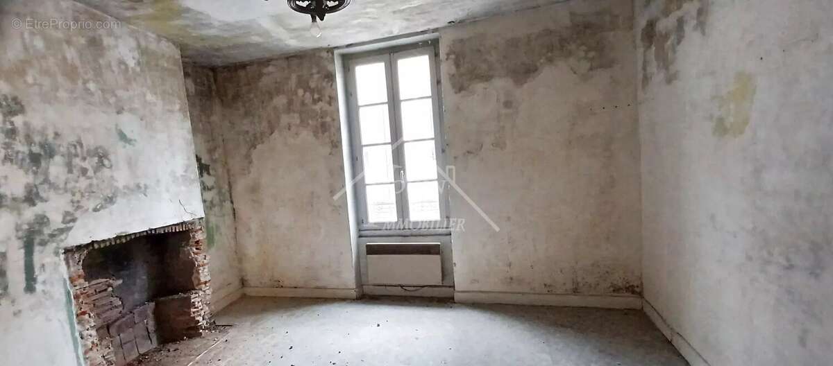 Appartement à BOURBON-L'ARCHAMBAULT