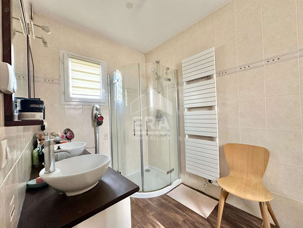 Maison à SARTROUVILLE