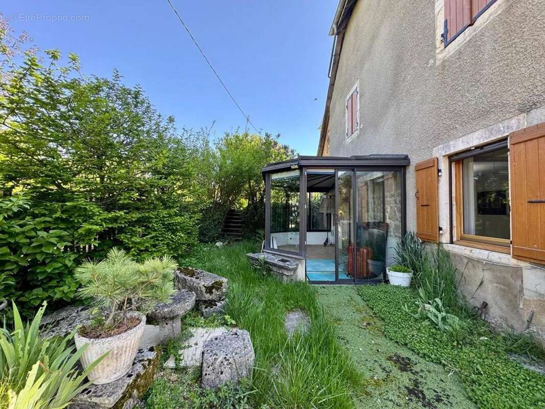 Photo 2 - Maison à CHAMPAGNE-EN-VALROMEY