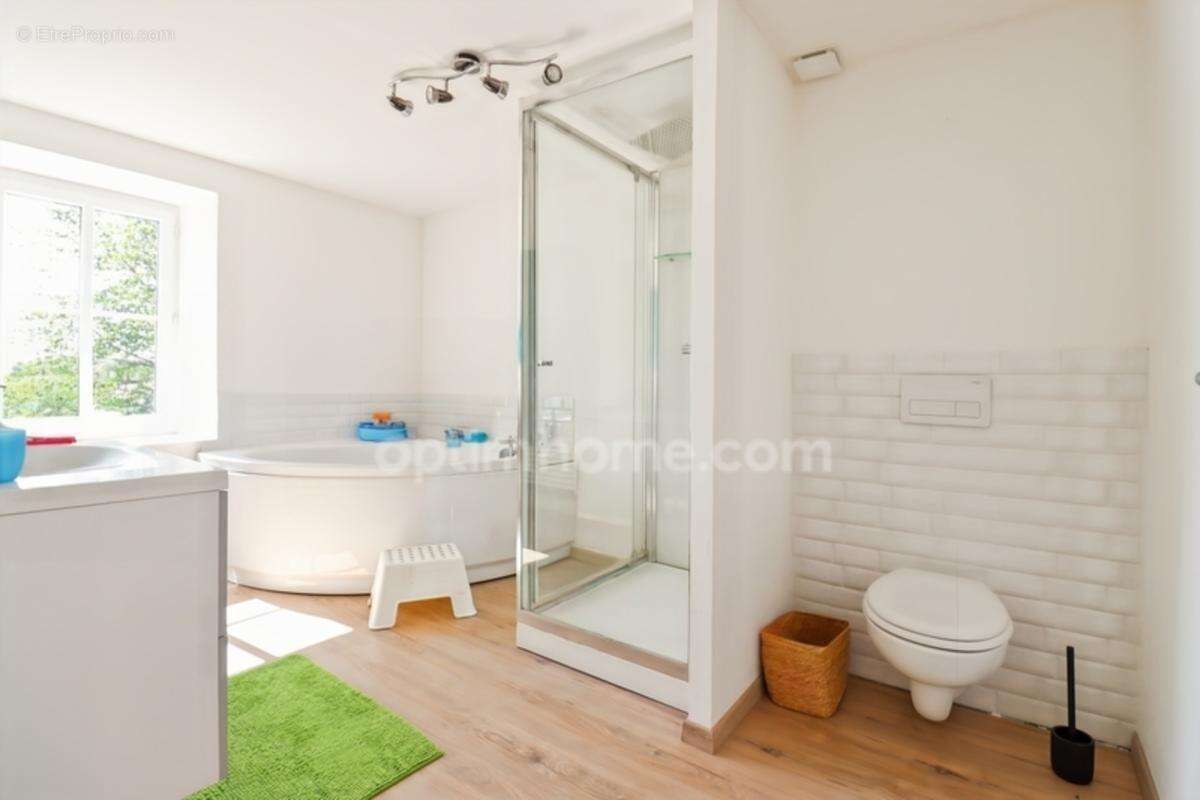 Maison de Charme - 132 m² - 6 pièces - 4 Chambres - Carport Double - Terrain 1256 m² -SAINT HILAIRE LA TREILLE (87) - photo 15