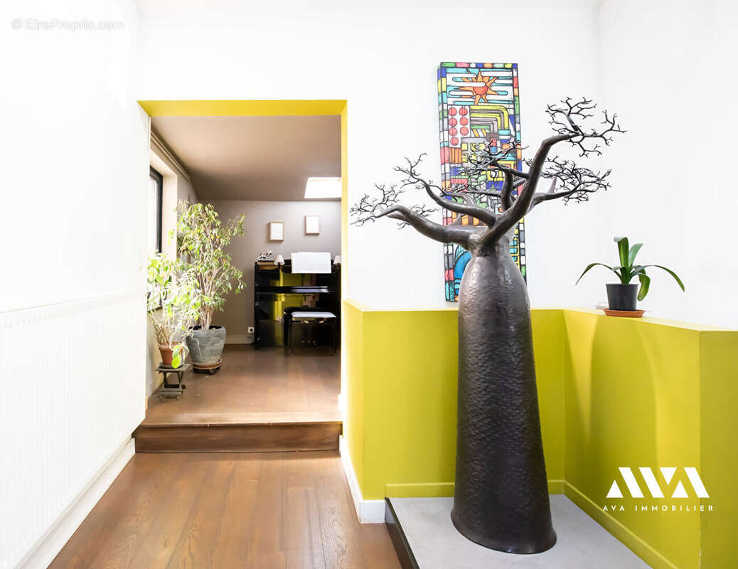 Maison - 260 m2 - photo 6