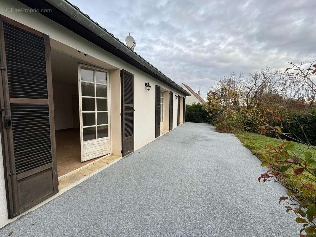 Photo 2 - Maison à MORAINVILLIERS