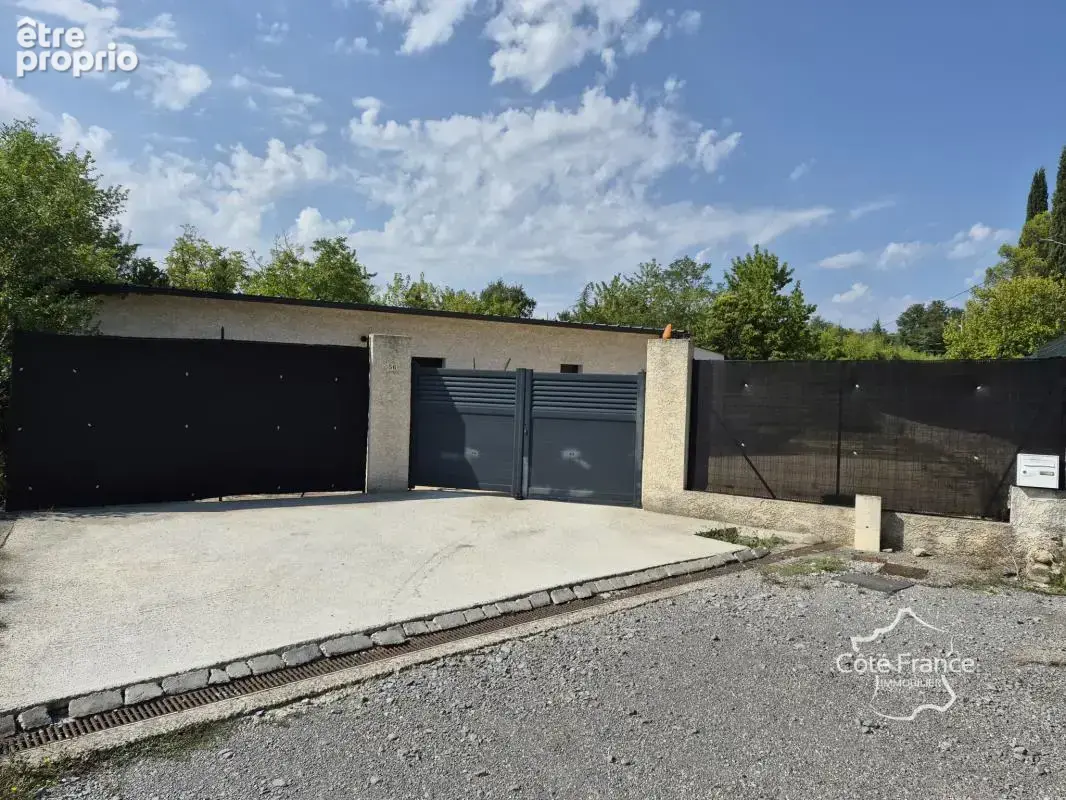 Maison très récente et de plain-pied à AUBENAS, avec beau te - photo 10