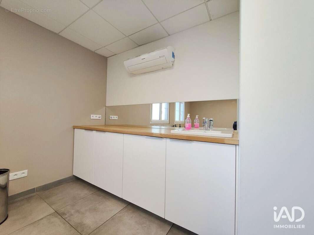 Photo 4 - Commerce à AUBAGNE