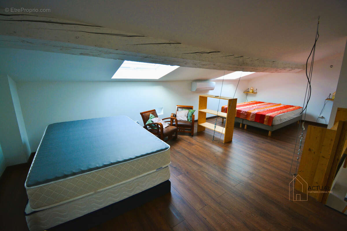 Maison à LAROQUE-DES-ALBERES