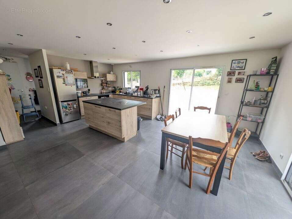 Maison à CHAPAREILLAN