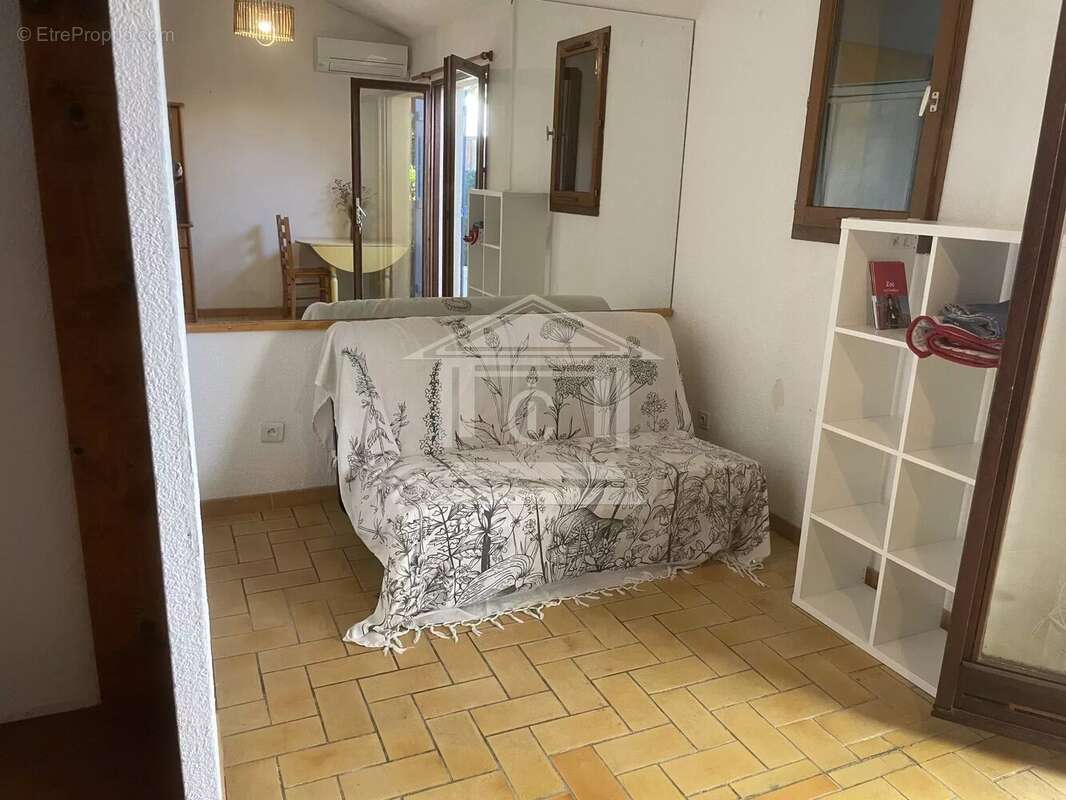 Maison à TOURRETTES