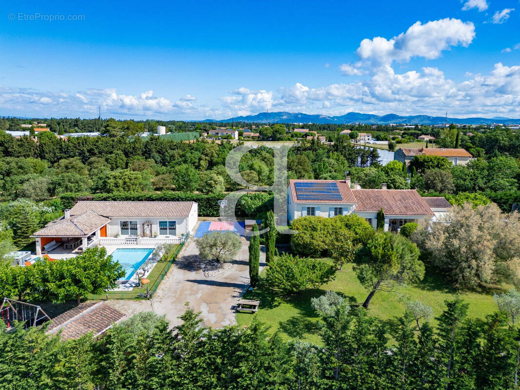 Maison à PERNES-LES-FONTAINES