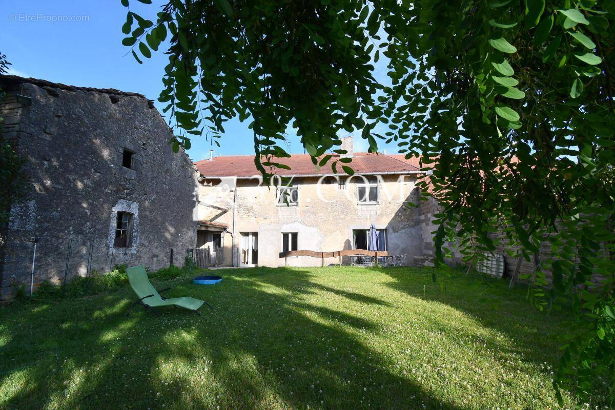 Maison à PUNEROT
