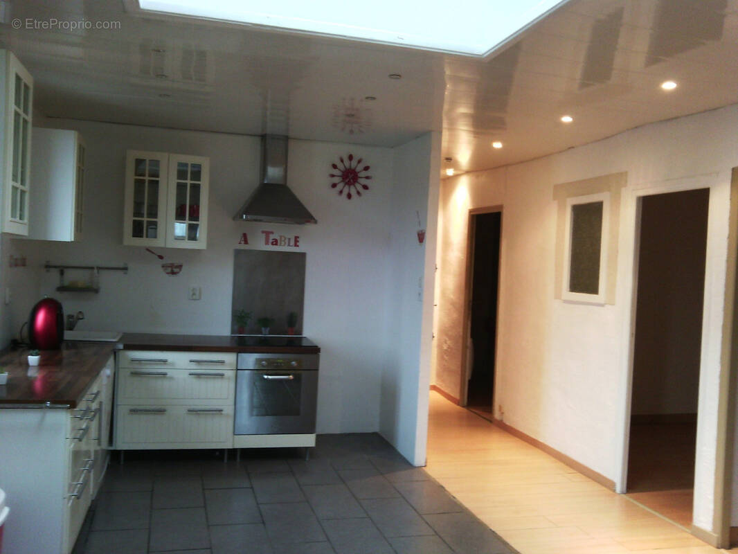 Appartement à POUSSAN