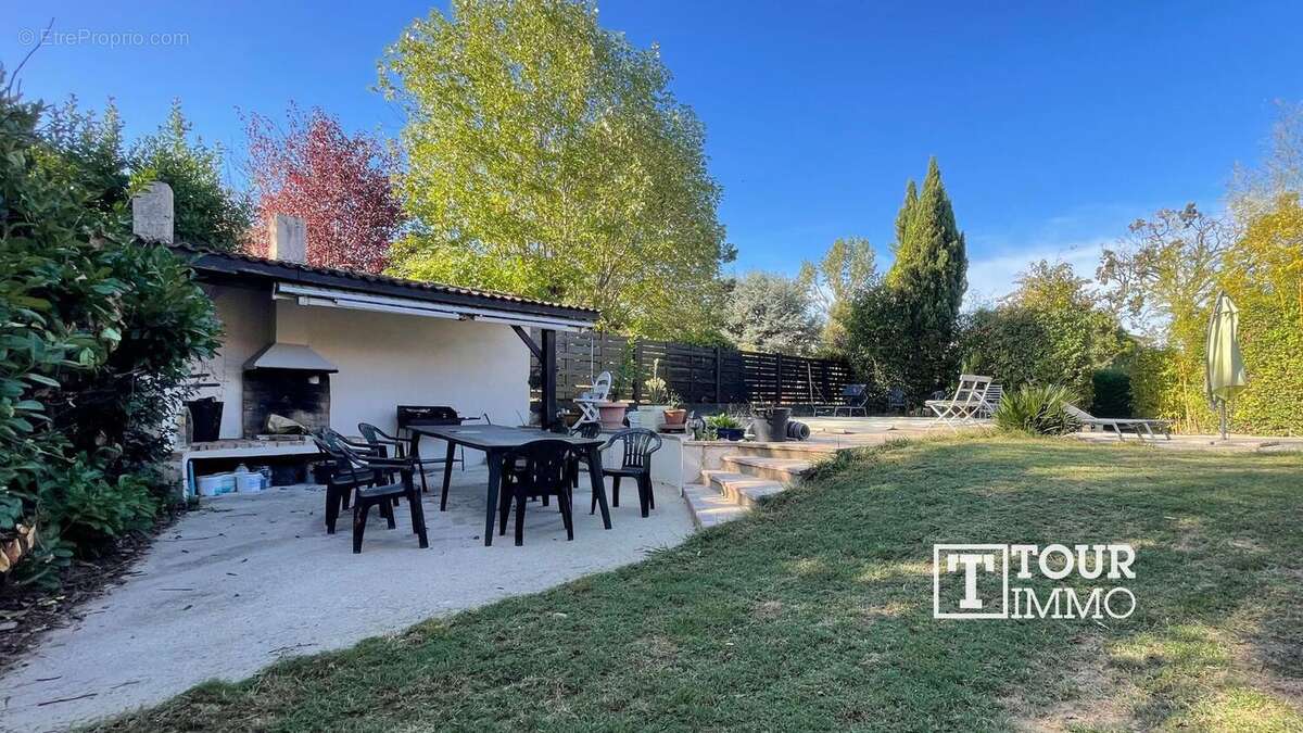 Photo 8 - Maison à LA TOUR-DE-SALVAGNY